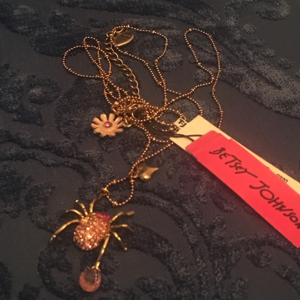 🎃Betsy Johnson NWT ☠️Spider & 💕Necklace 🎃👻
